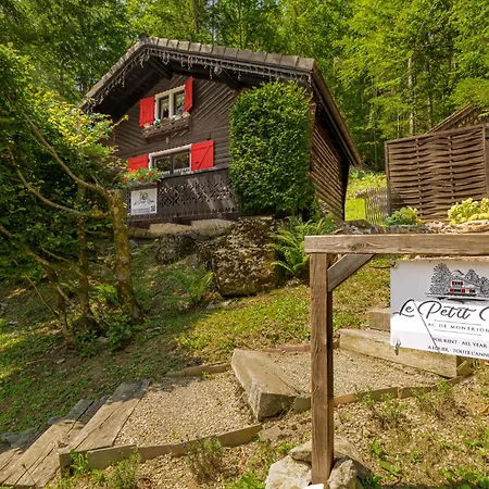 Le Petit Reve - De * Montriond